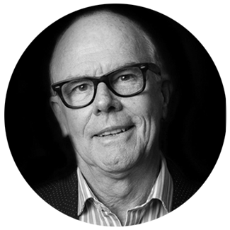 Ian Irvine - Image circle black and white