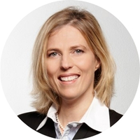 Headshot of Lee Anne de Bruin